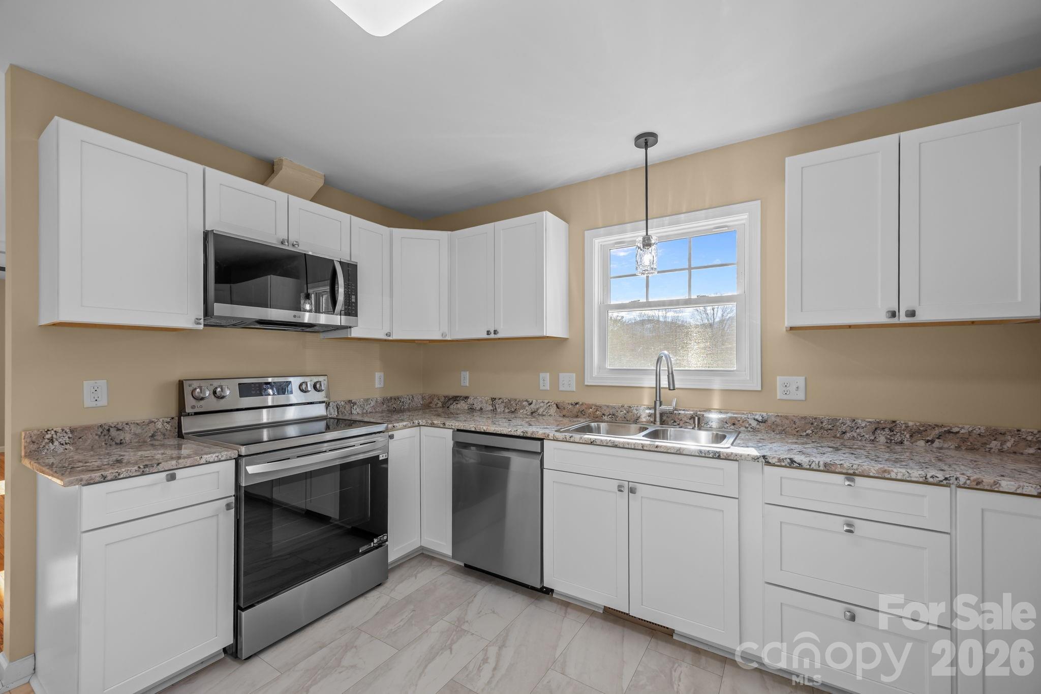 25 Byrd Road Black Mountain NC 28711