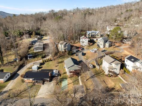 25 Byrd Road Black Mountain NC 28711