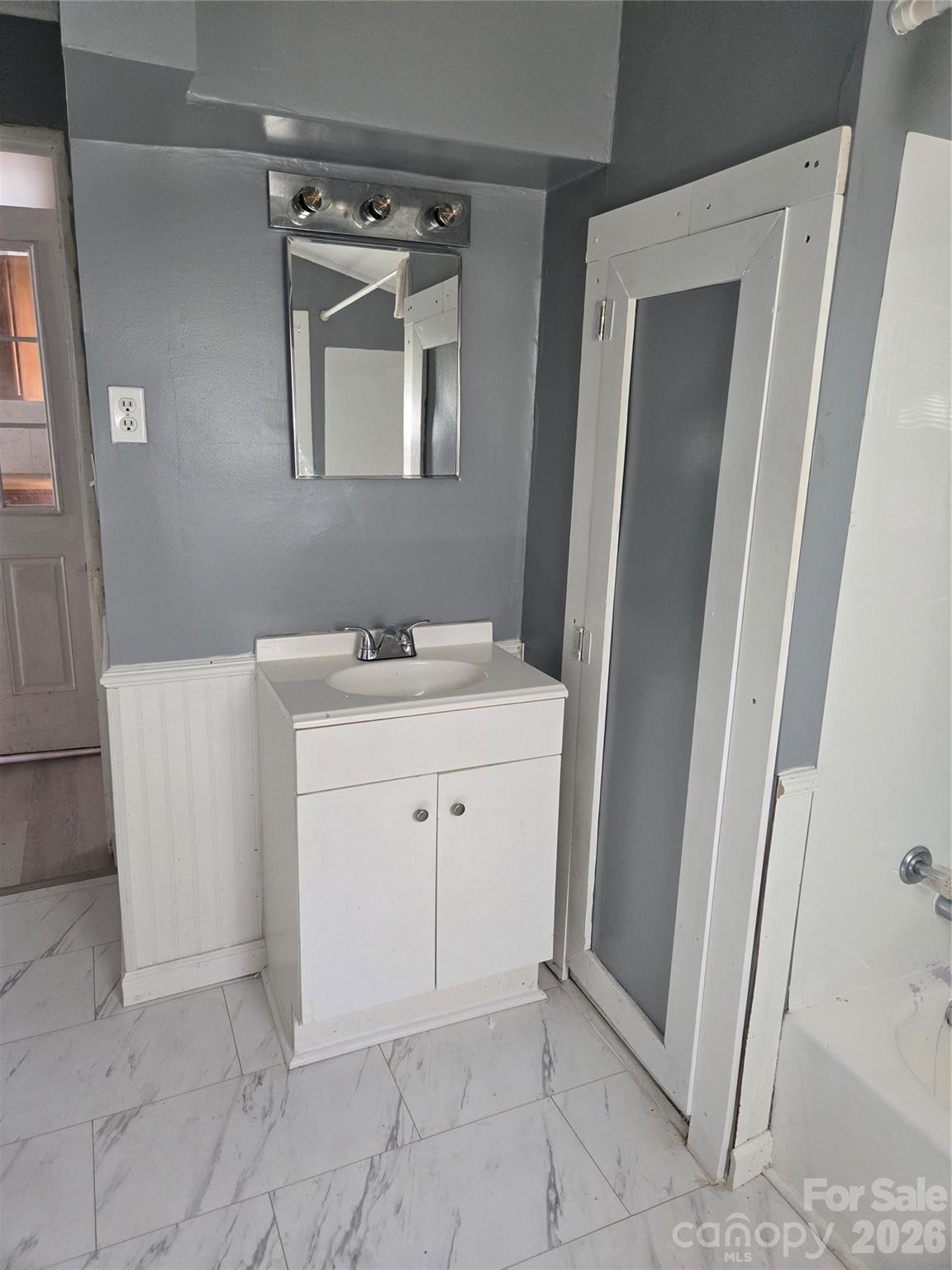 207 S Caldwell Avenue Newton NC 28658