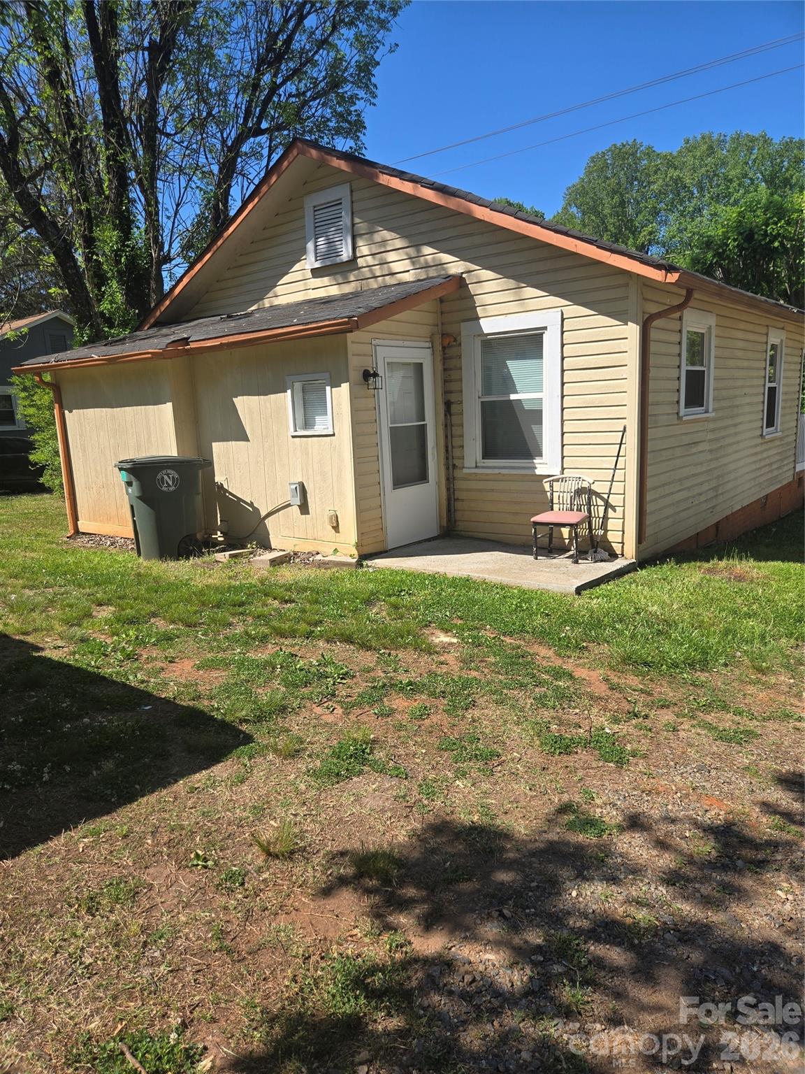 207 S Caldwell Avenue Newton NC 28658
