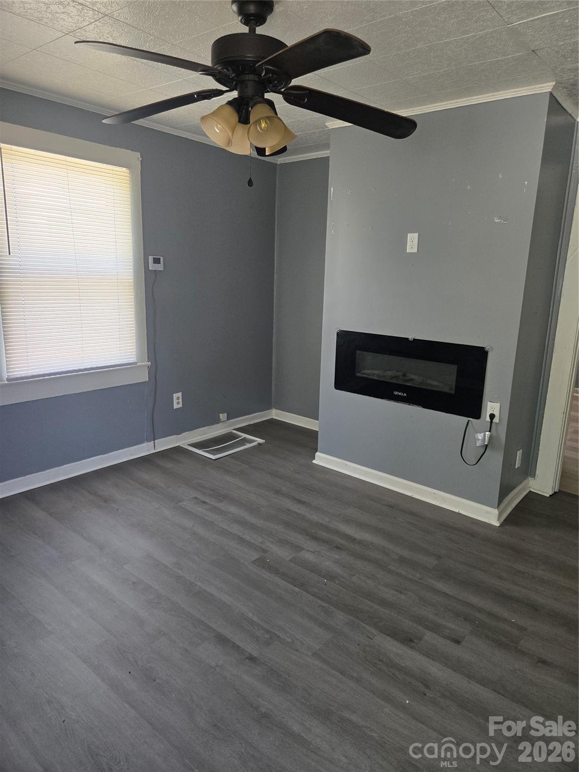 207 S Caldwell Avenue Newton NC 28658