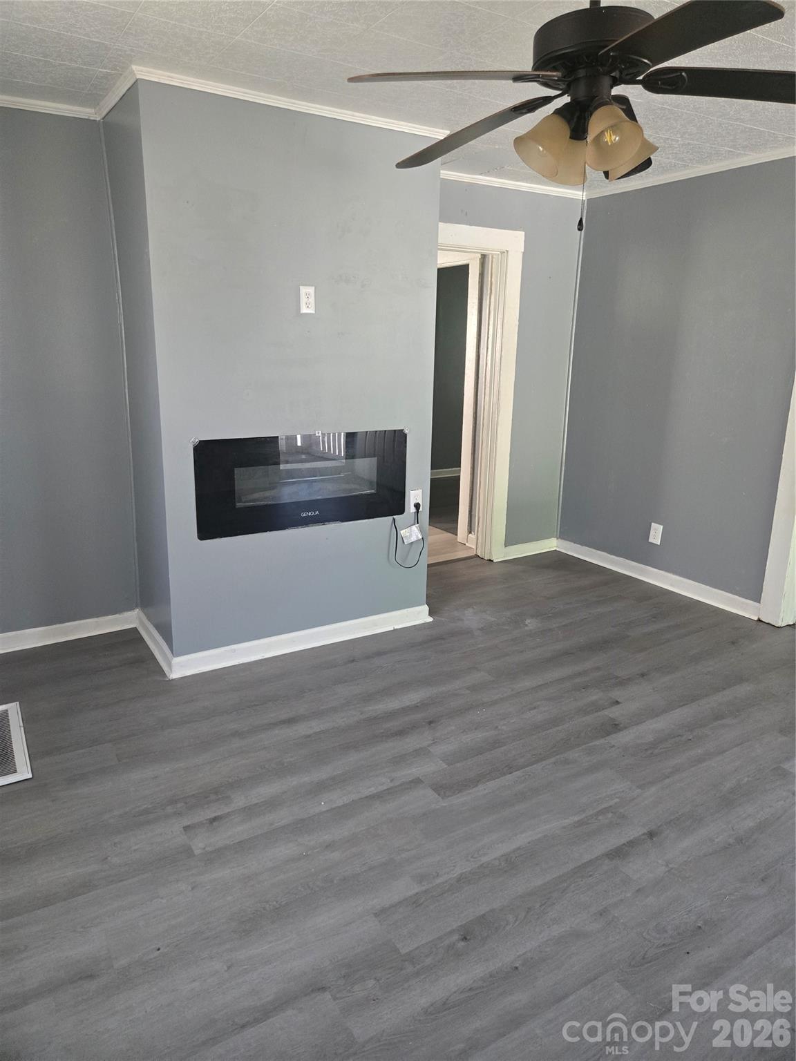 207 S Caldwell Avenue Newton NC 28658