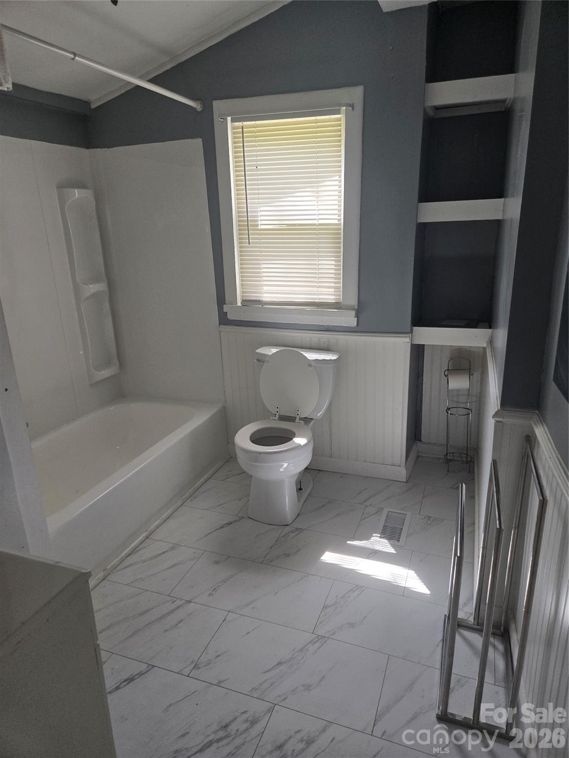 207 S Caldwell Avenue Newton NC 28658