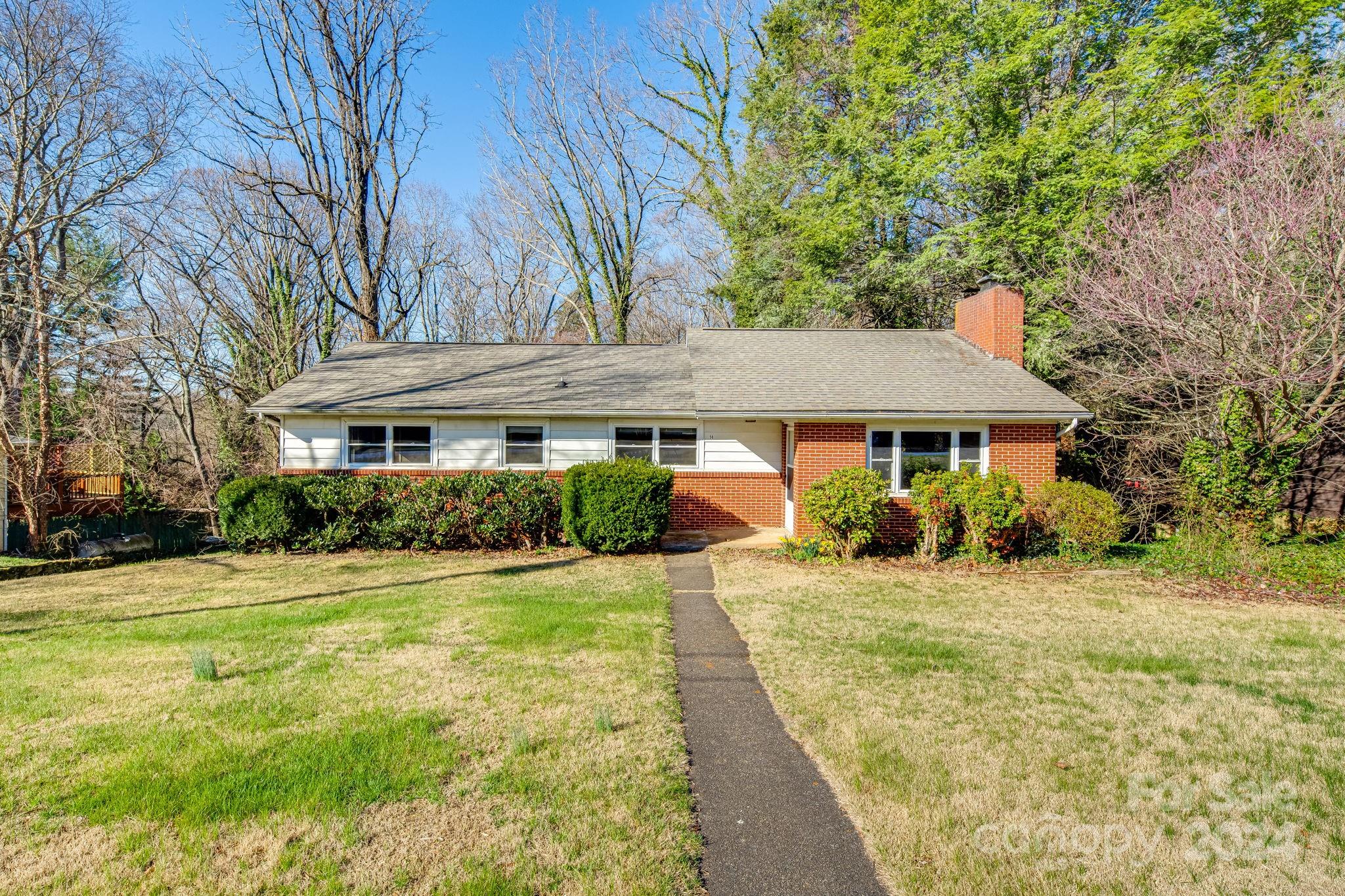 14 Governors Court Asheville NC 28805
