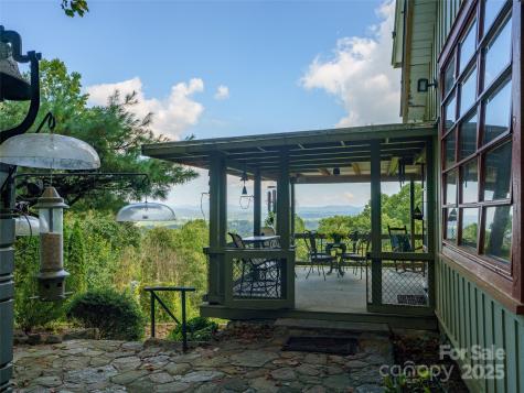 435 Upper Laurel Drive Laurel Park NC 28739