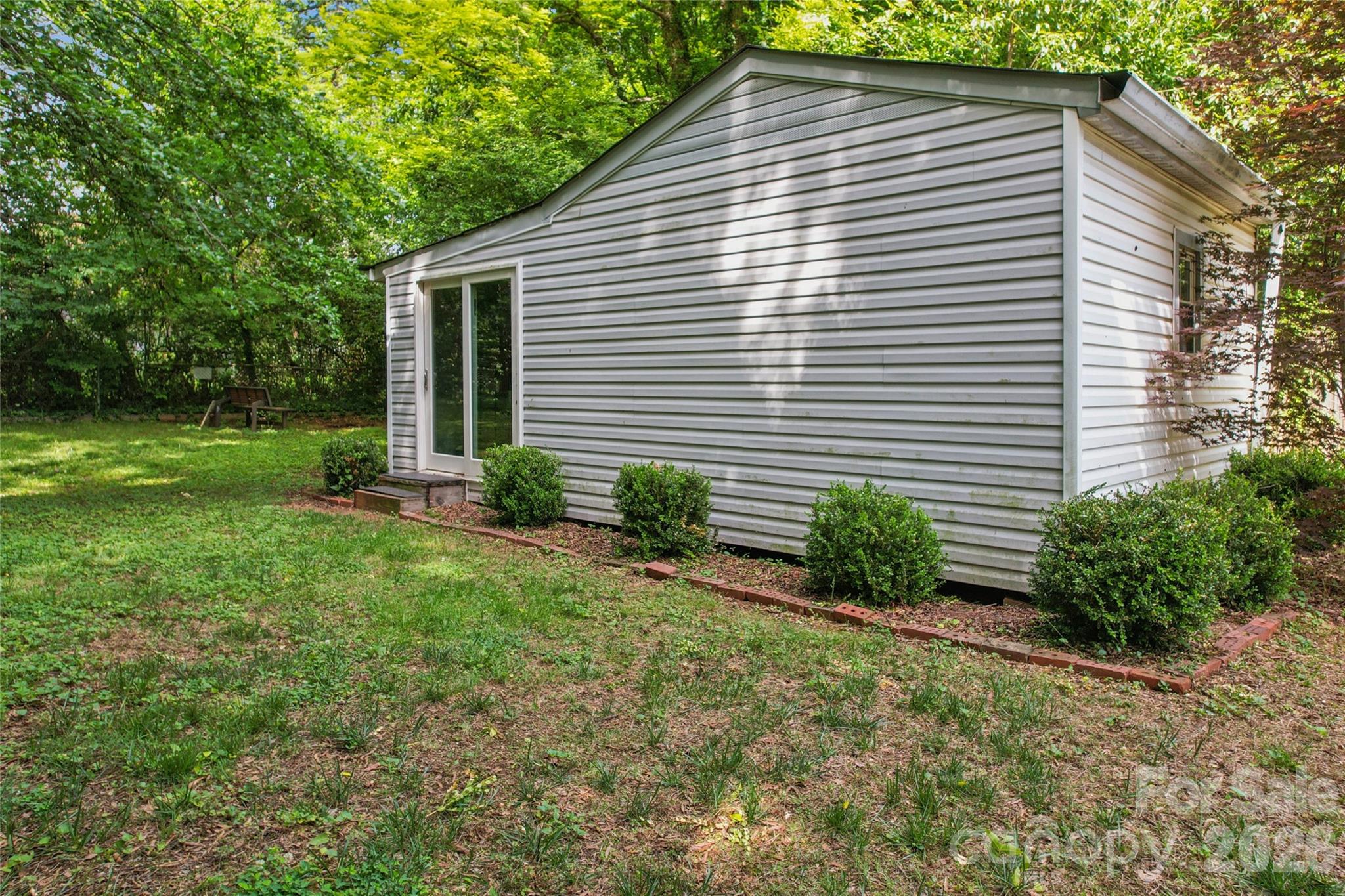 2224 Dundeen Street Charlotte NC 28216