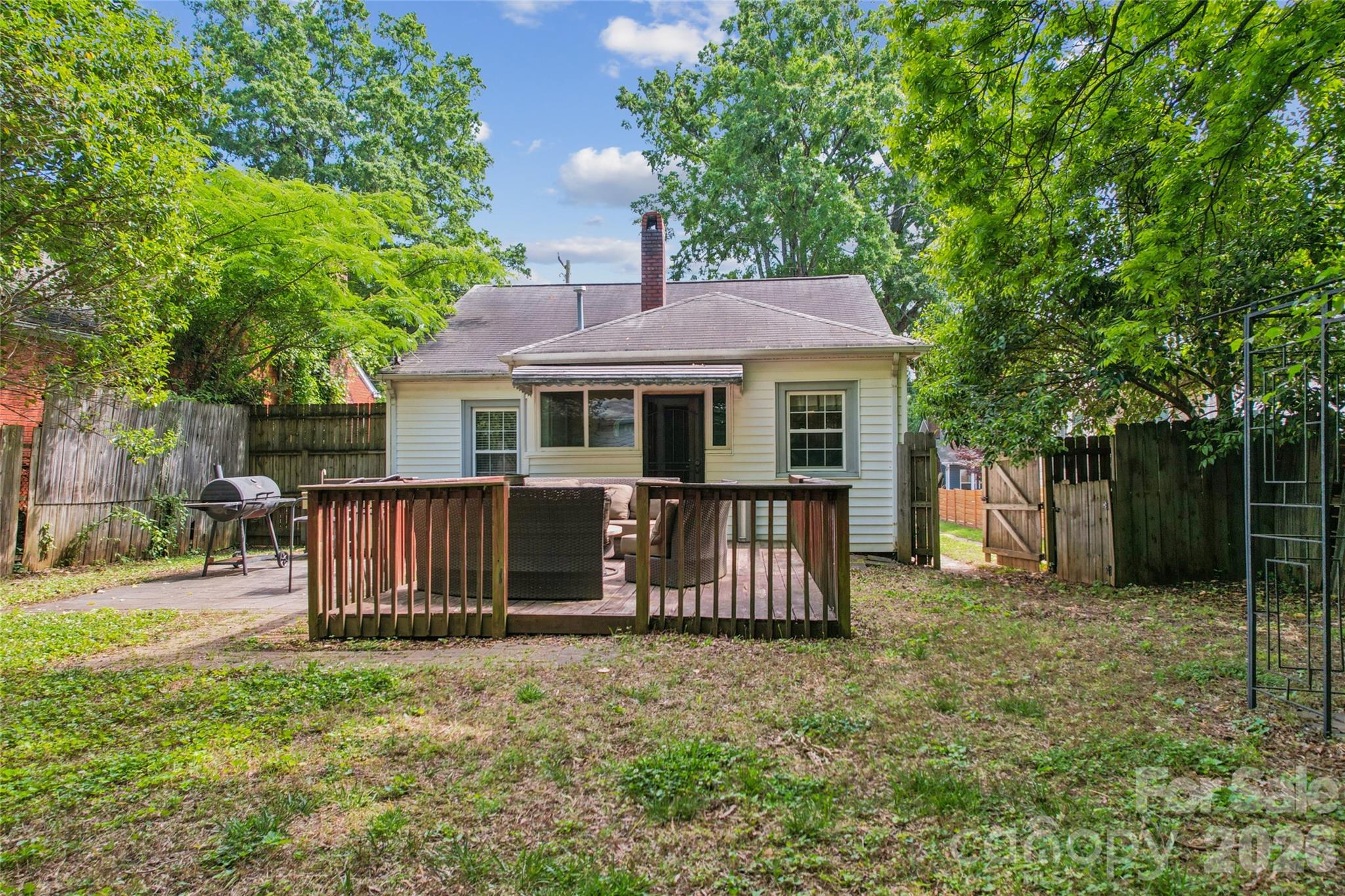 2224 Dundeen Street Charlotte NC 28216
