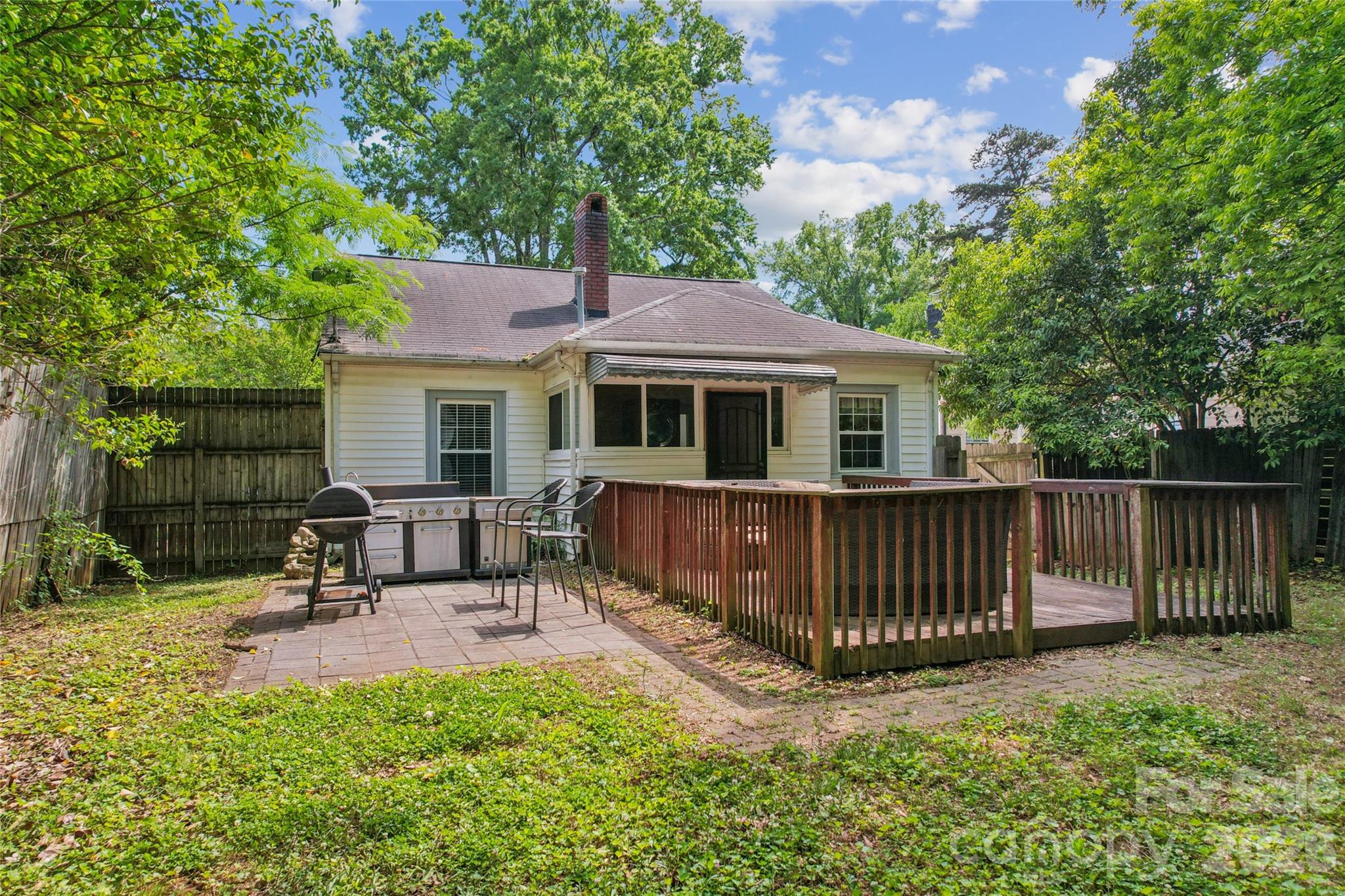 2224 Dundeen Street Charlotte NC 28216