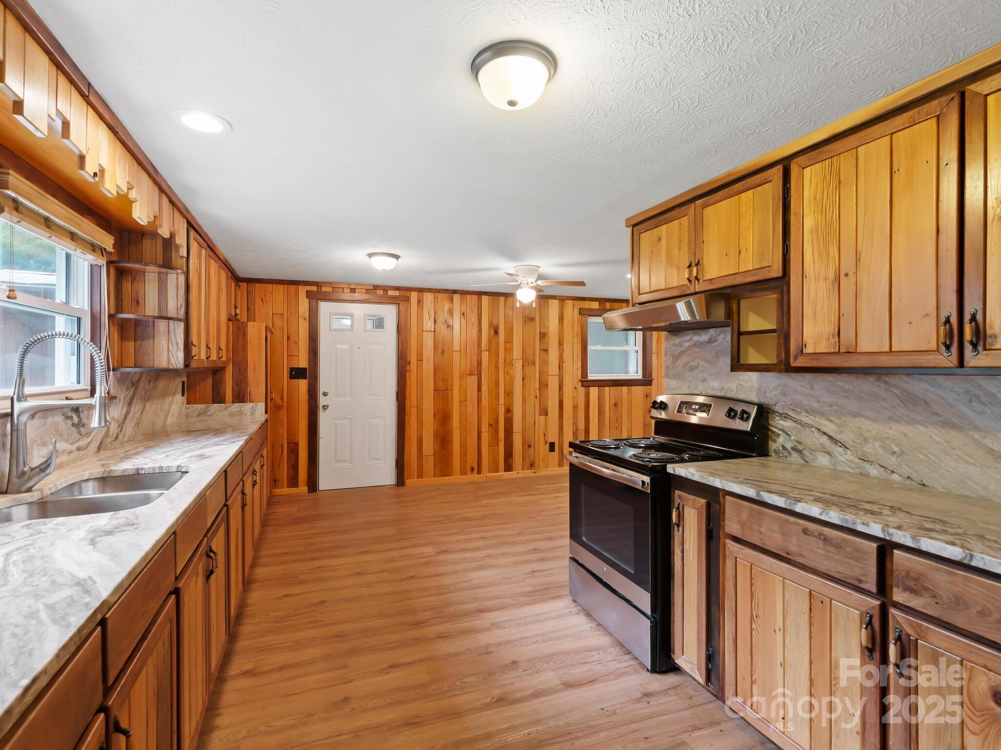 91 Rice Branch Road Asheville NC 28804