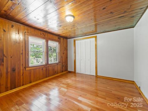 91 Rice Branch Road Asheville NC 28804