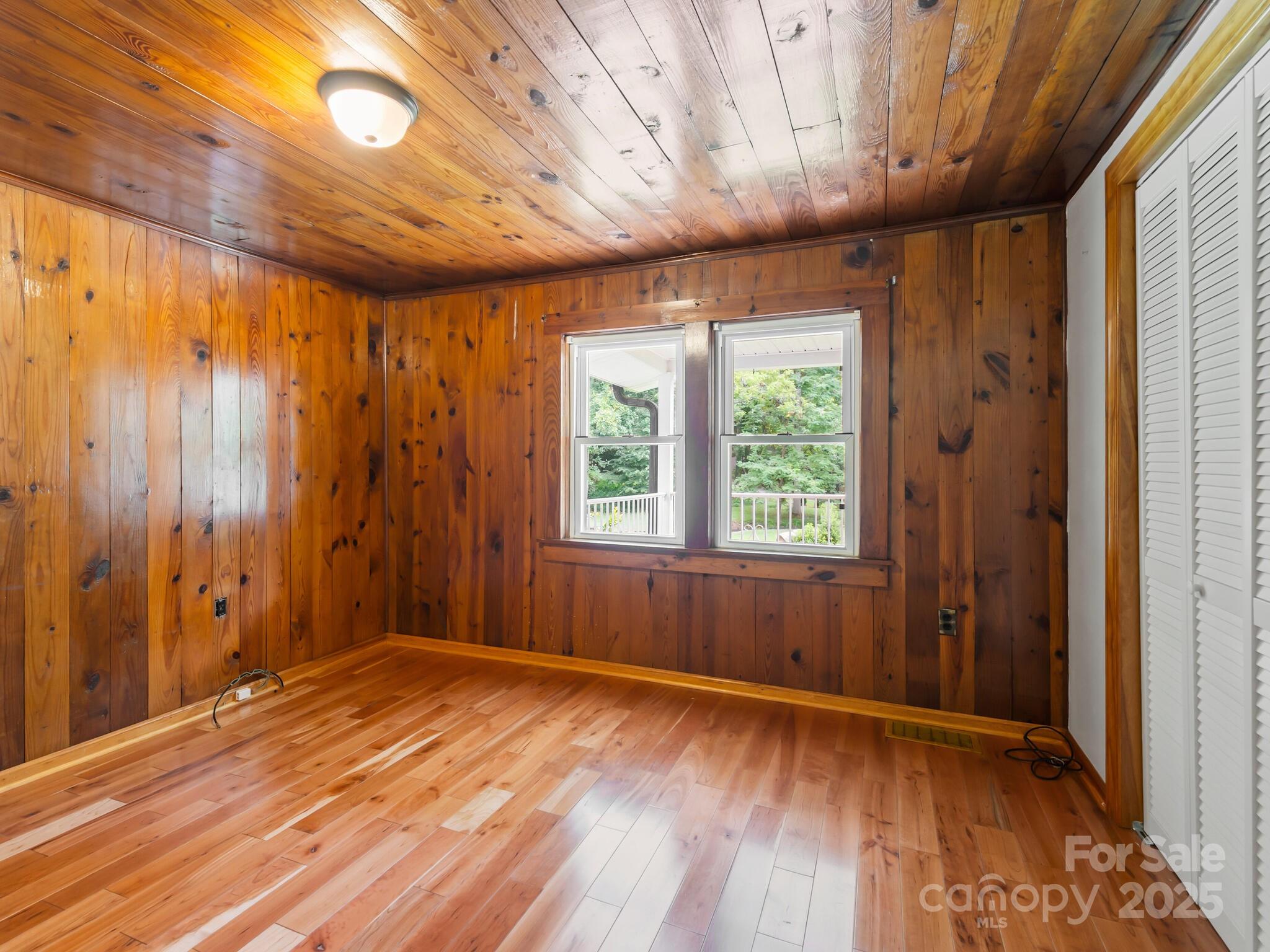 91 Rice Branch Road Asheville NC 28804