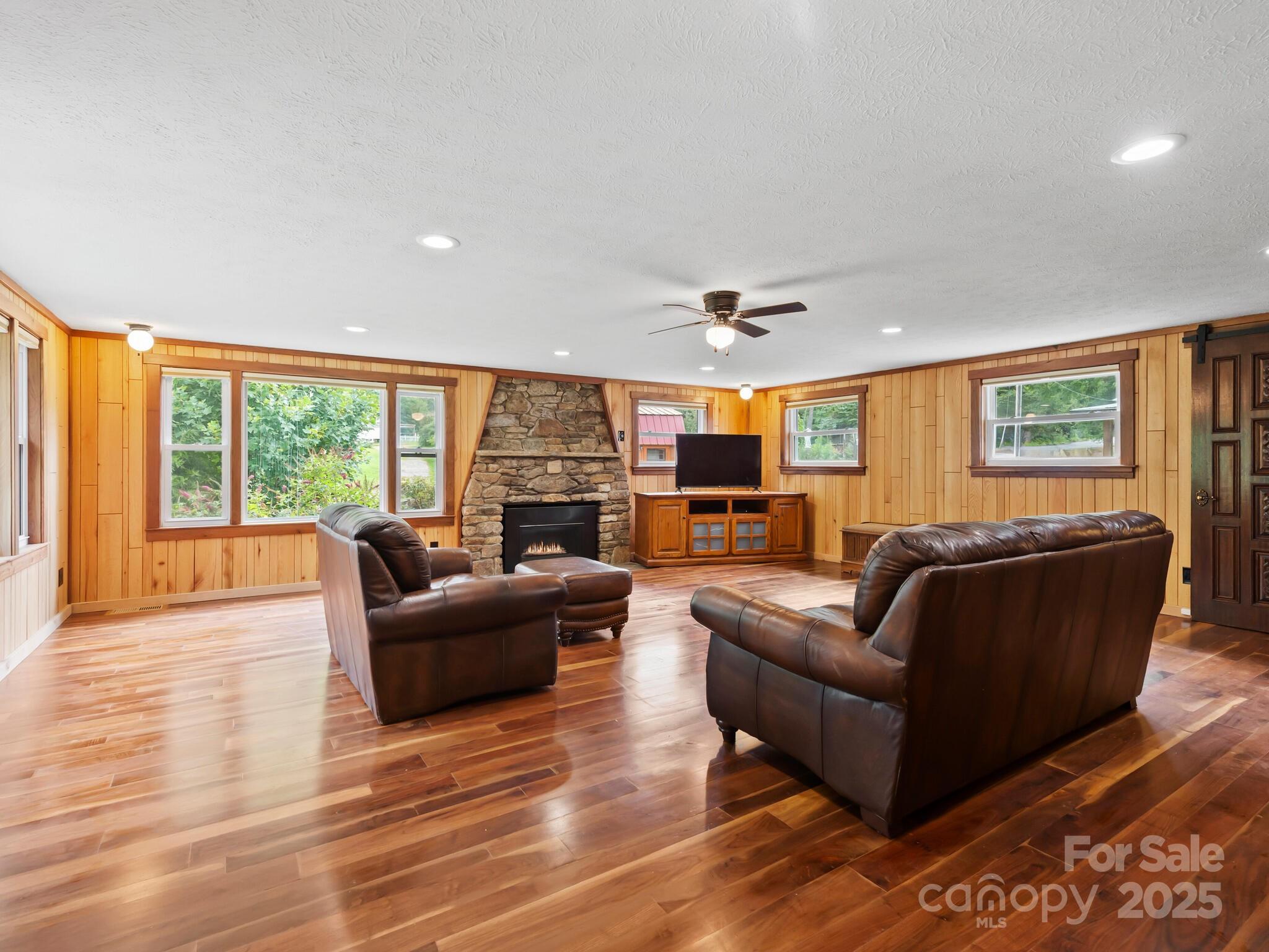 91 Rice Branch Road Asheville NC 28804