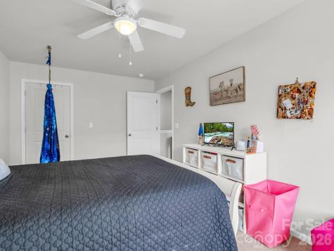 21 Virginia Commons Drive Arden NC 28704