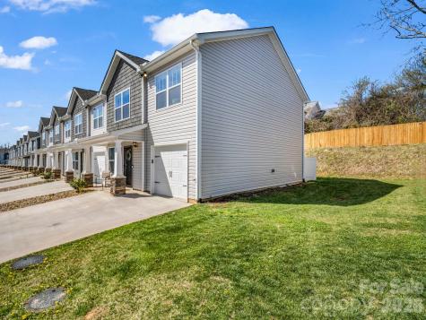 21 Virginia Commons Drive Arden NC 28704