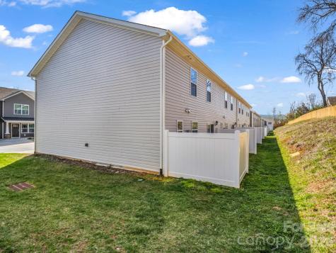 21 Virginia Commons Drive Arden NC 28704