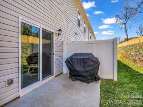 21 Virginia Commons Drive Arden NC 28704