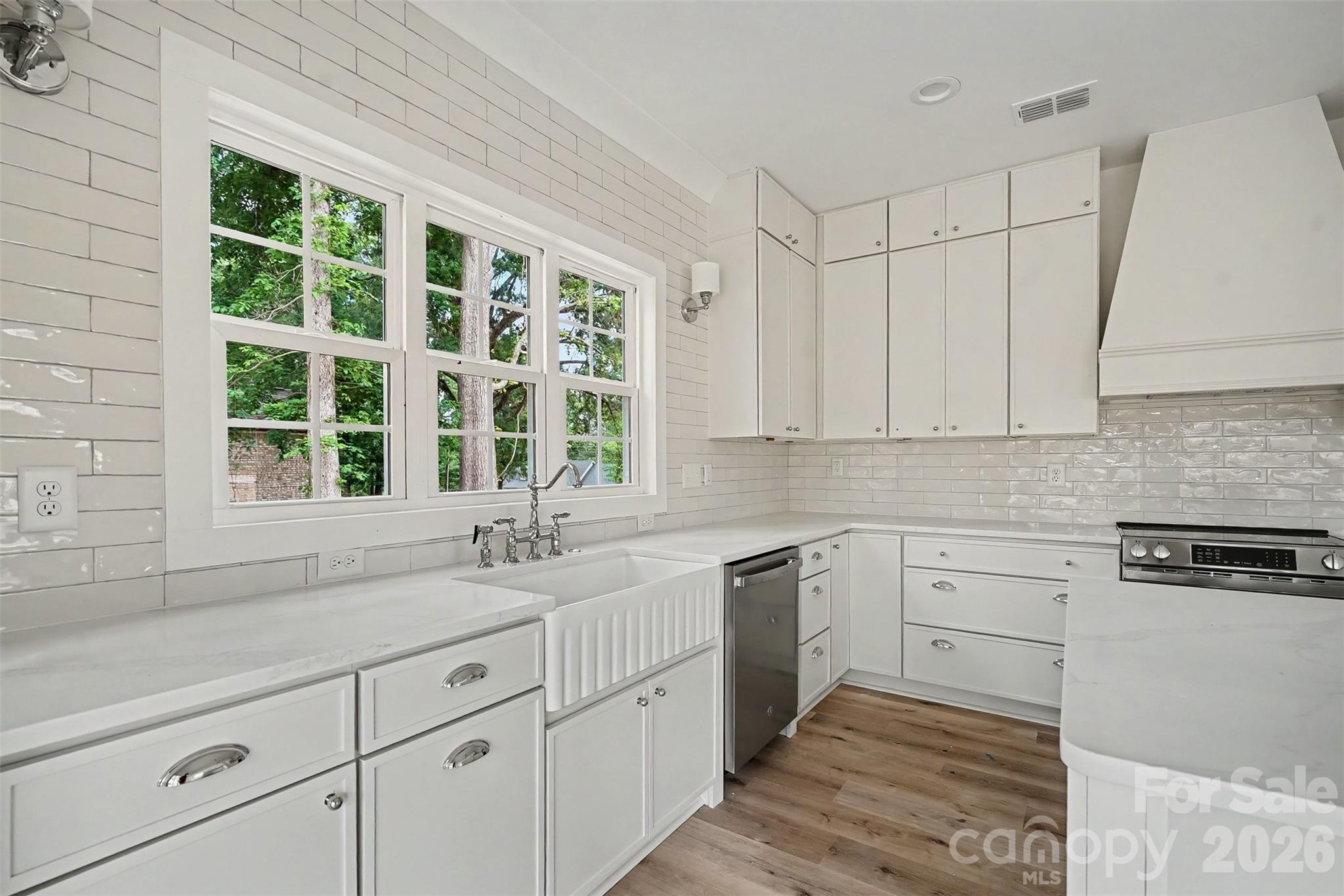 7933 Large Oak Lane Mint Hill NC 28227