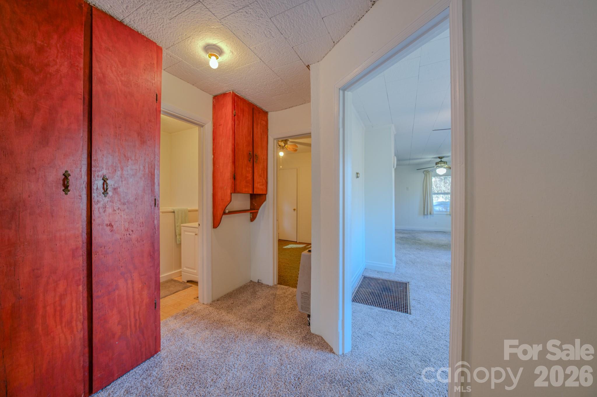 550 Saluda Street Hendersonville NC 28791
