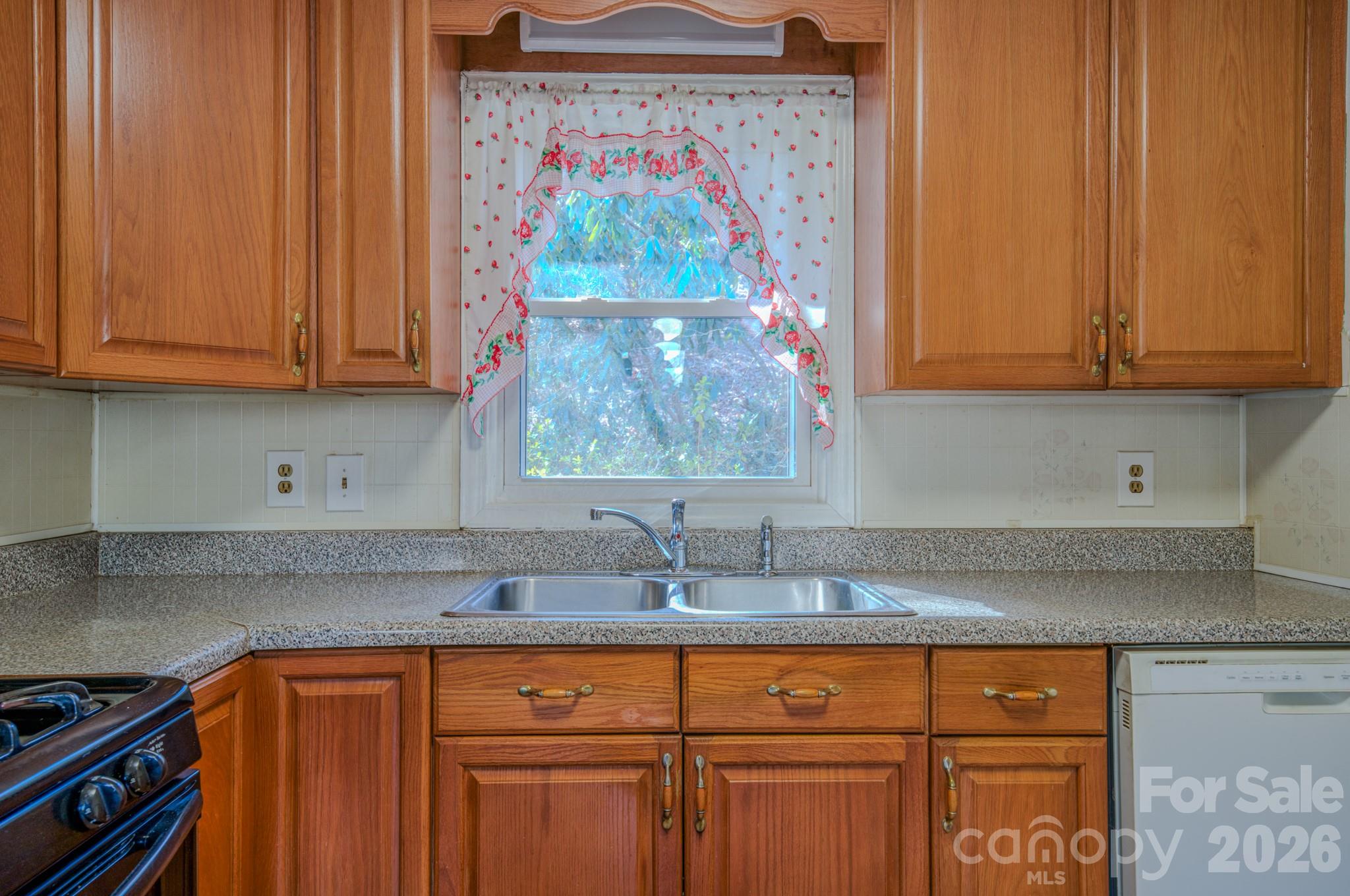 550 Saluda Street Hendersonville NC 28791