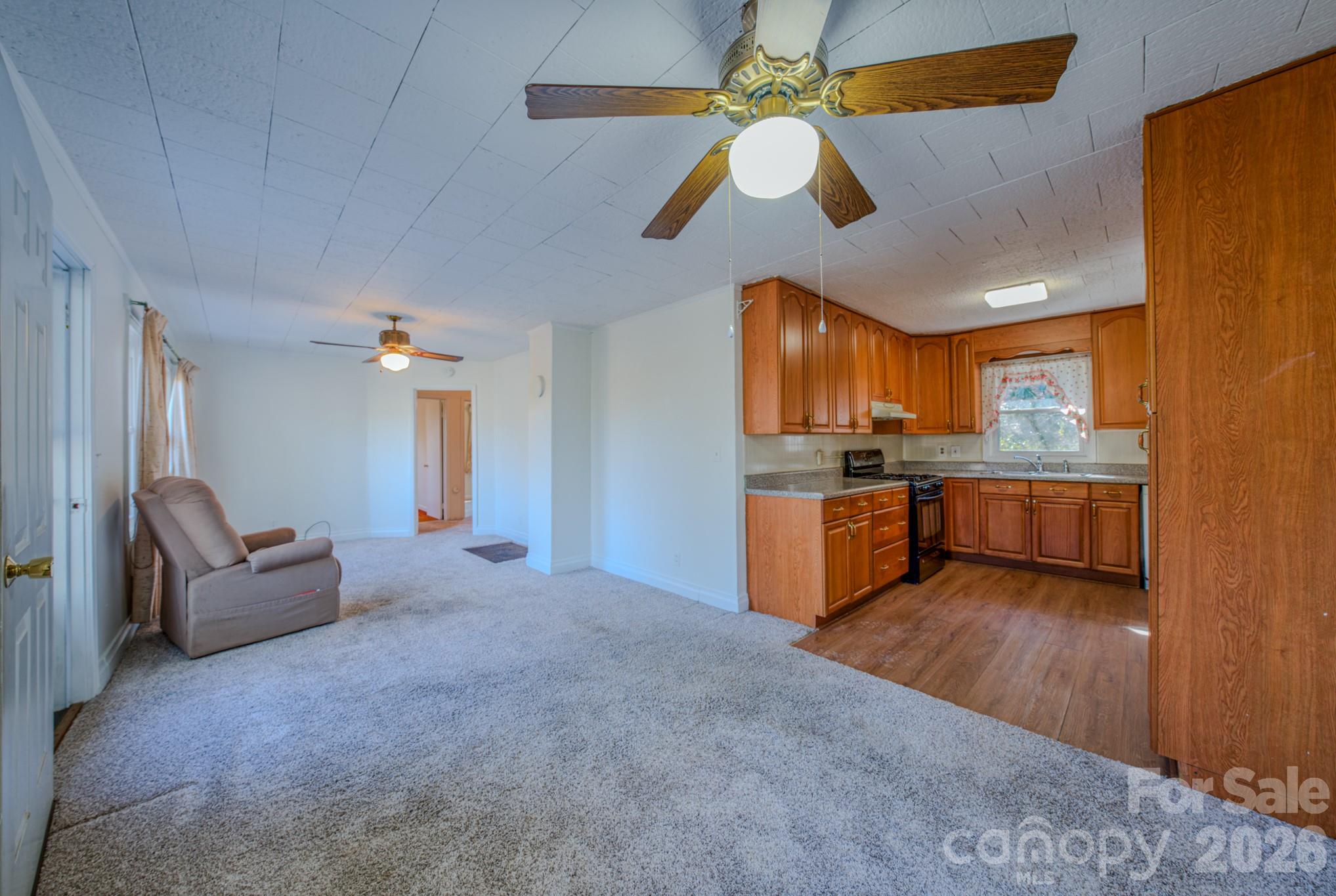 550 Saluda Street Hendersonville NC 28791