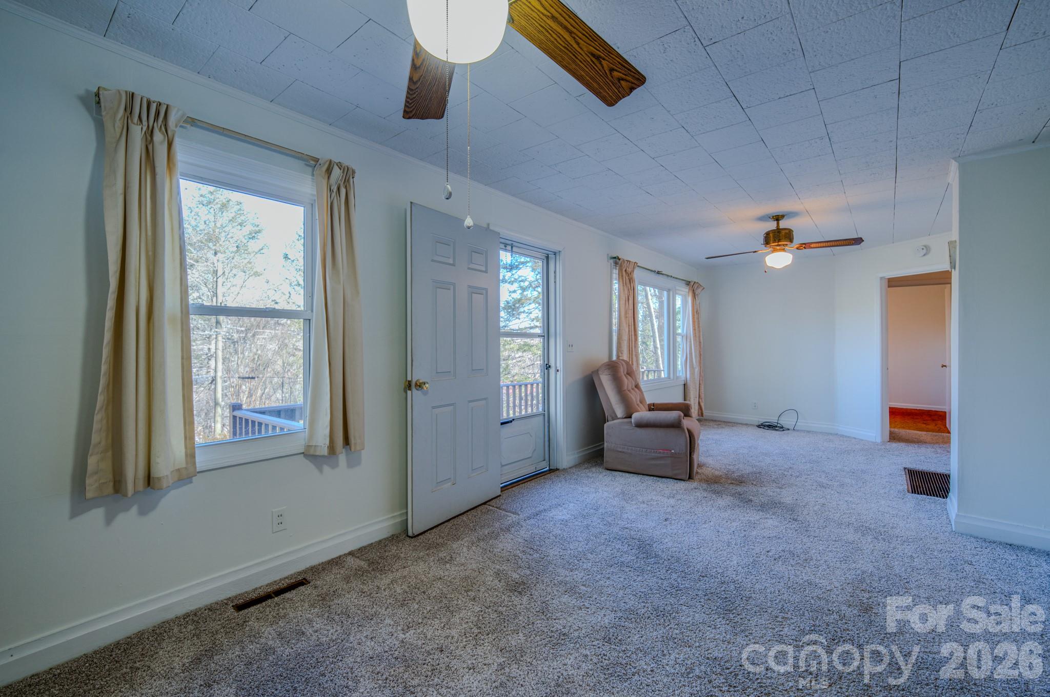 550 Saluda Street Hendersonville NC 28791