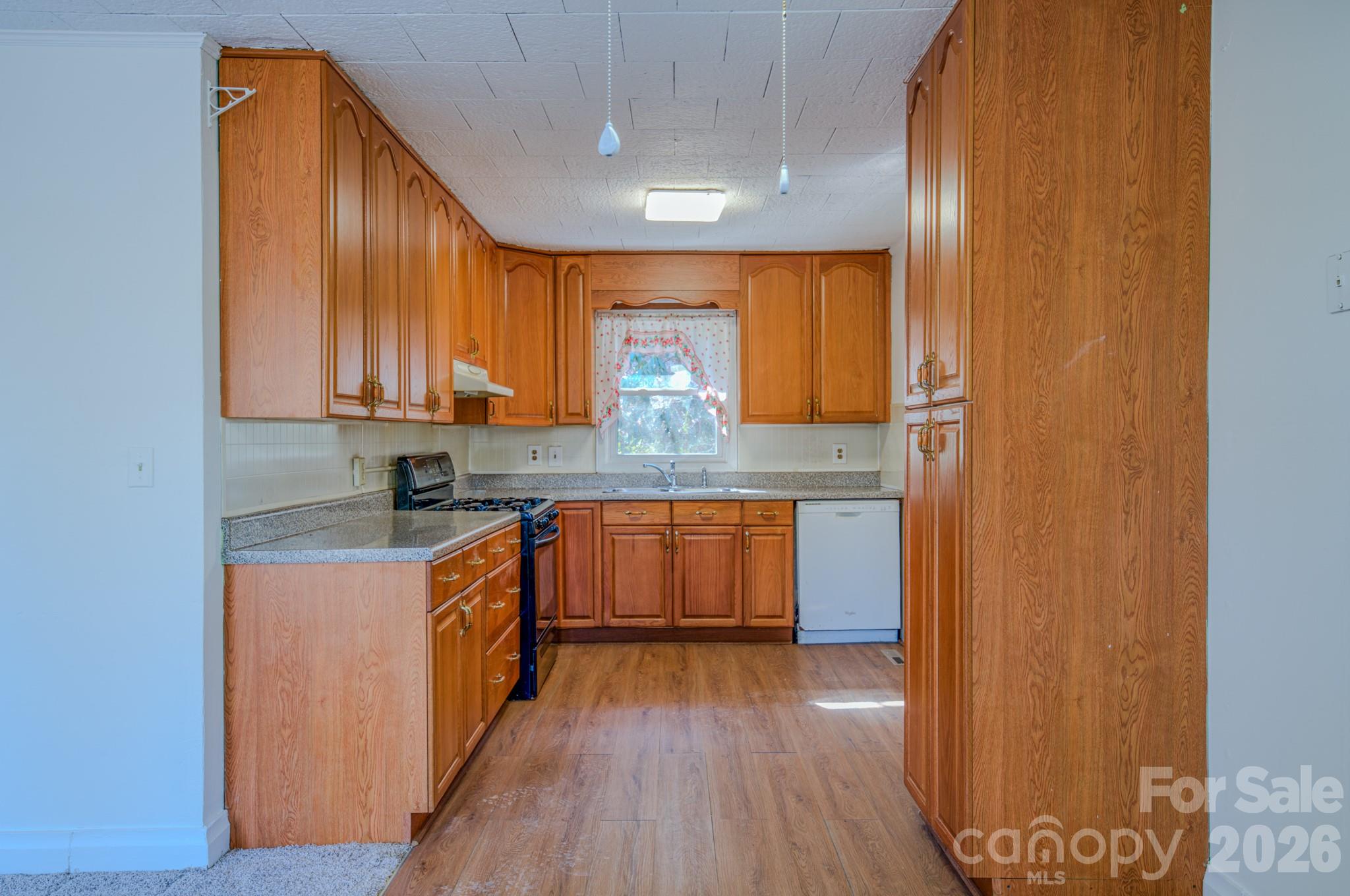 550 Saluda Street Hendersonville NC 28791