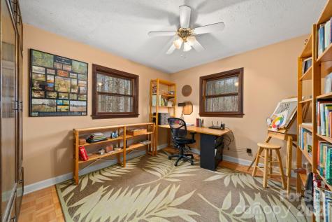 45 Crescent Drive Hendersonville NC 28739