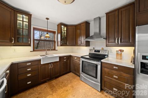 45 Crescent Drive Hendersonville NC 28739