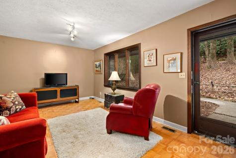 45 Crescent Drive Hendersonville NC 28739