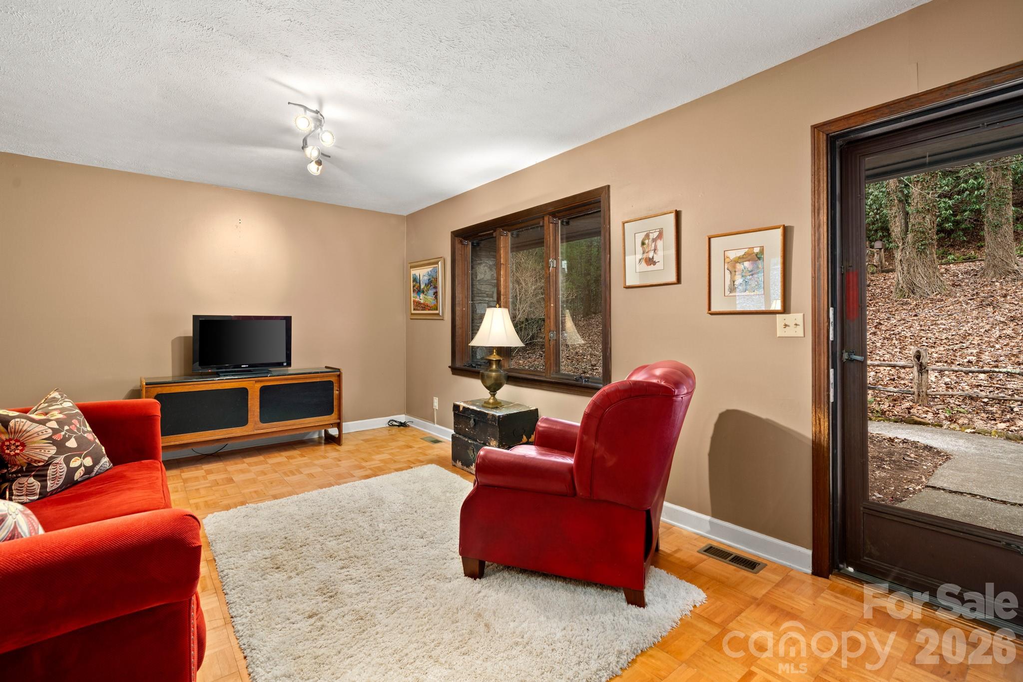 45 Crescent Drive Hendersonville NC 28739
