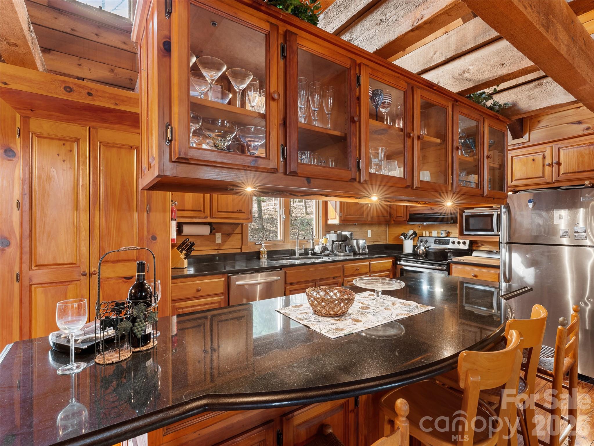 6 Ravenwood Lane Horse Shoe NC 28742