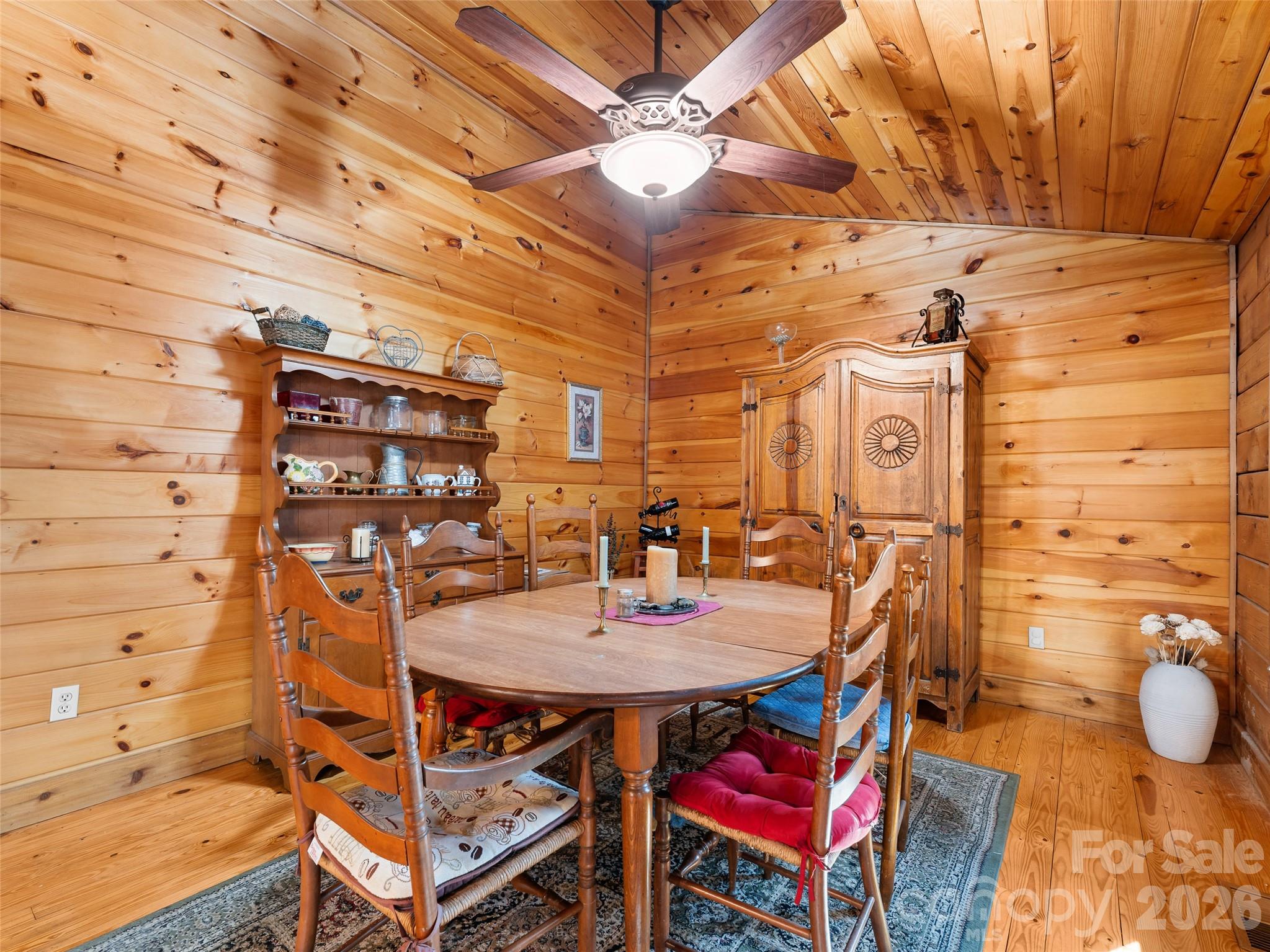 6 Ravenwood Lane Horse Shoe NC 28742