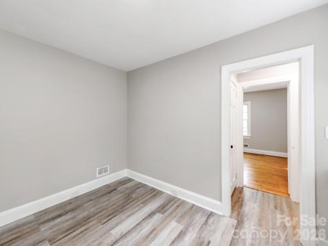 113 Falls Street Morganton NC 28655
