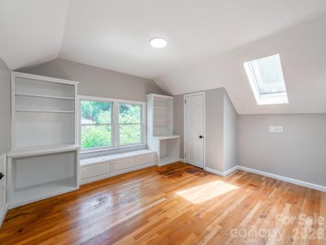113 Falls Street Morganton NC 28655