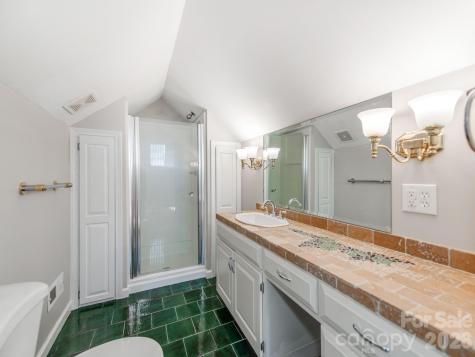 113 Falls Street Morganton NC 28655