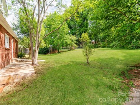 113 Falls Street Morganton NC 28655