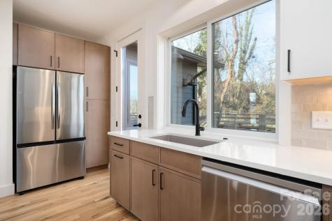 11 Montana Avenue Asheville NC 28806