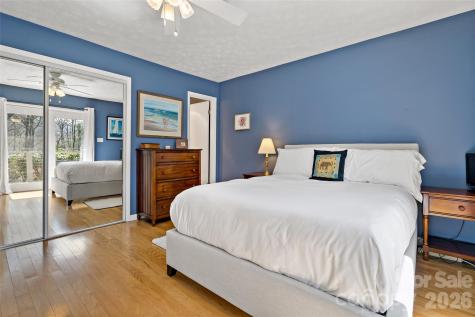 30 Red Oak Forest Road Fairview NC 28730