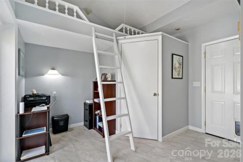 30 Red Oak Forest Road Fairview NC 28730