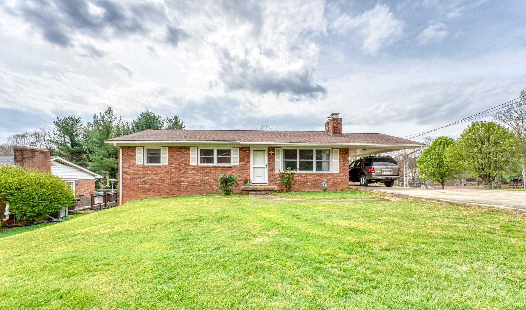3 Debra Lane Asheville NC 28806