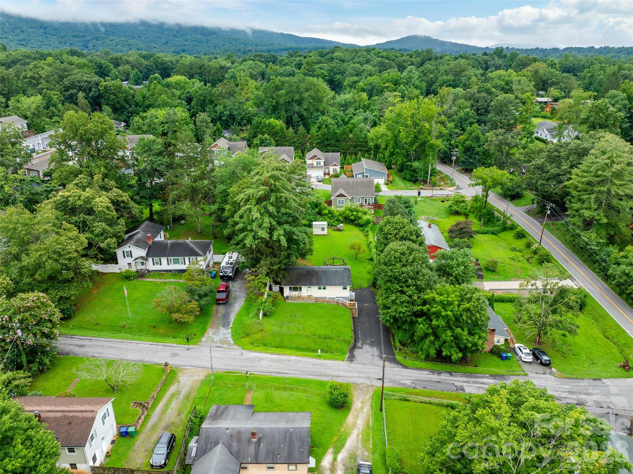 11 Oakley Dogwood Drive Asheville NC 28803