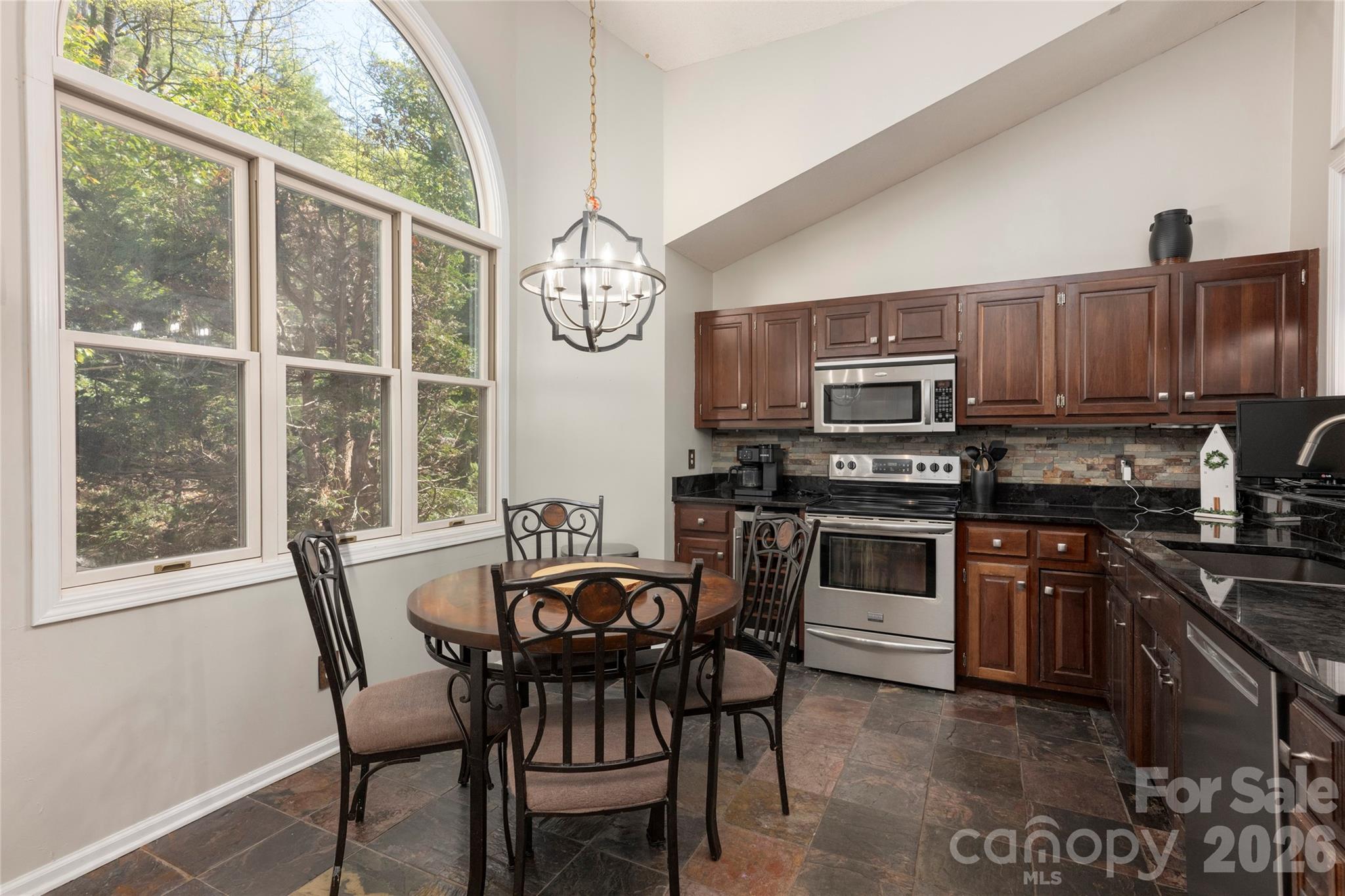 516 Cherokee Trace Lake Toxaway NC 28747