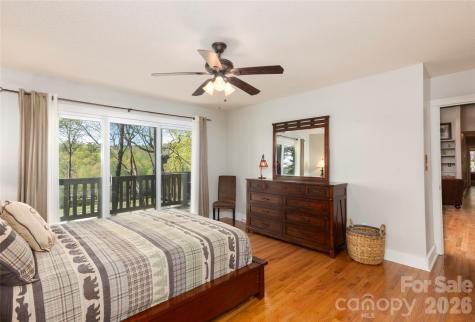 516 Cherokee Trace Lake Toxaway NC 28747