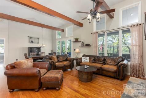 516 Cherokee Trace Lake Toxaway NC 28747