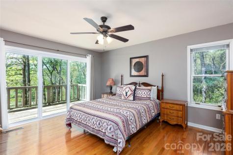 516 Cherokee Trace Lake Toxaway NC 28747