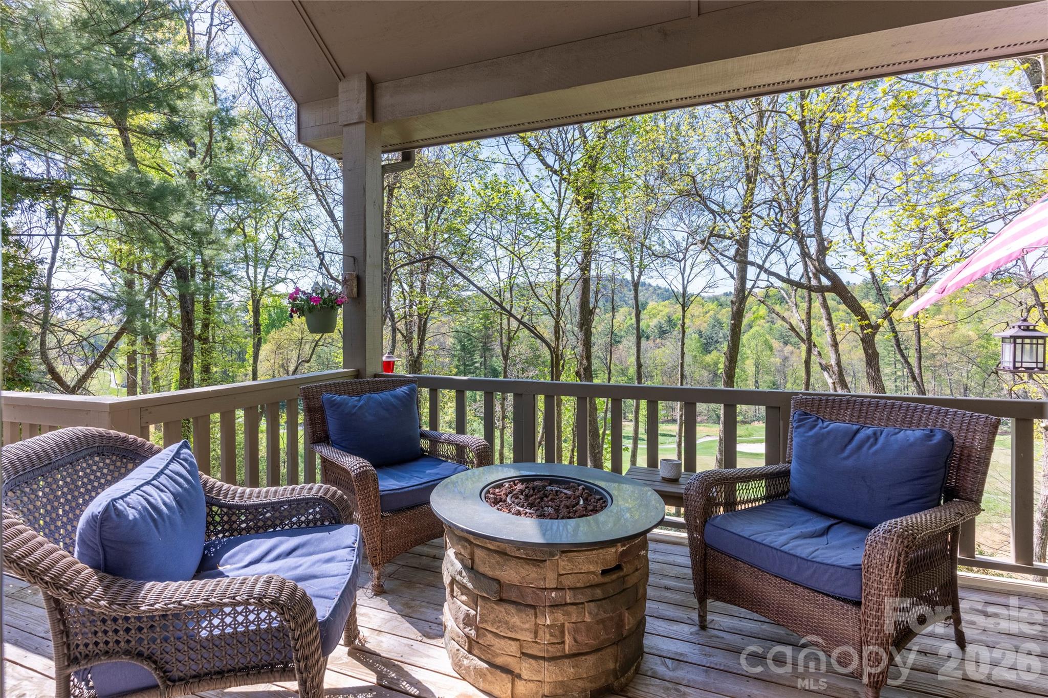 516 Cherokee Trace Lake Toxaway NC 28747