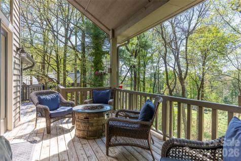 516 Cherokee Trace Lake Toxaway NC 28747