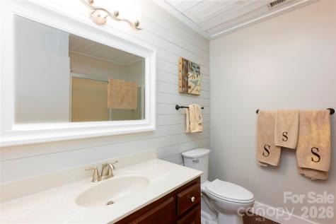 516 Cherokee Trace Lake Toxaway NC 28747