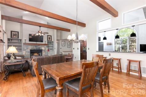 516 Cherokee Trace Lake Toxaway NC 28747