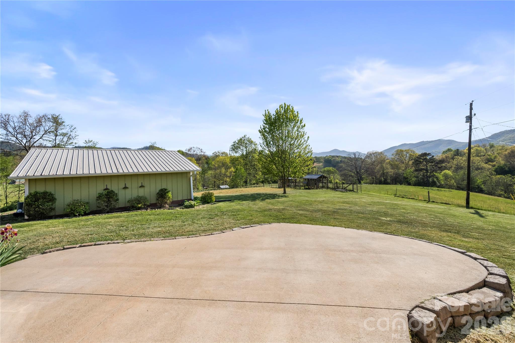 882 Queentown Road Canton NC 28716